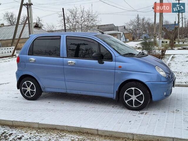 Синий Дэу Матиз, объемом двигателя 0.8 л и пробегом 150 тыс. км за 3000 $, фото 1 на Automoto.ua