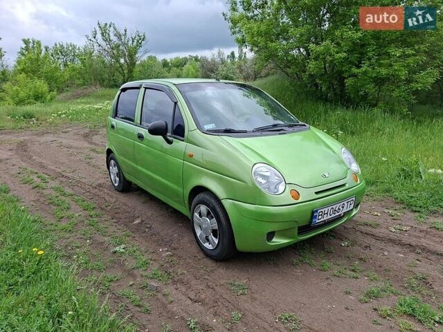 Зелений Деу Матіз, об'ємом двигуна 0.8 л та пробігом 100 тис. км за 2750 $, фото 1 на Automoto.ua