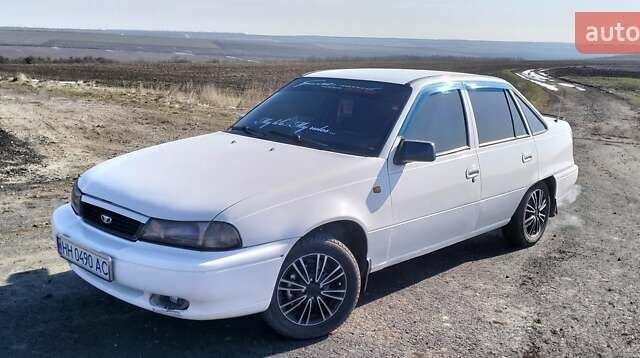 Білий Деу Нексія, об'ємом двигуна 1.5 л та пробігом 104 тис. км за 2300 $, фото 1 на Automoto.ua