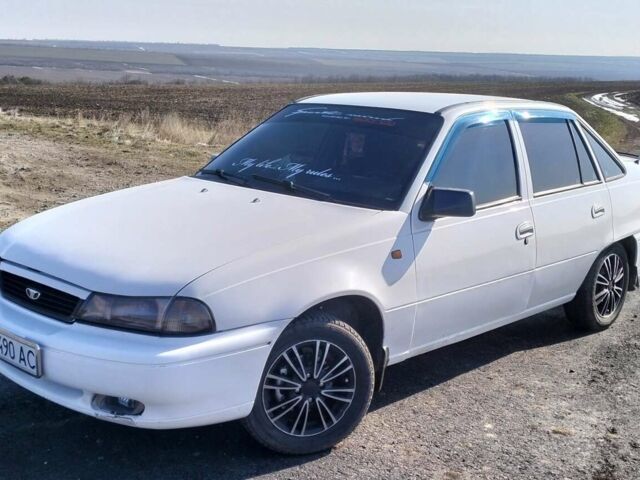 Білий Деу Нексія, об'ємом двигуна 1.5 л та пробігом 104 тис. км за 2300 $, фото 1 на Automoto.ua