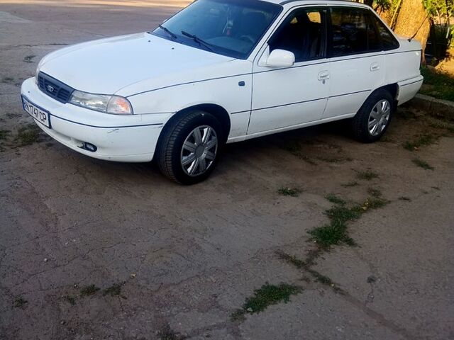 Білий Деу Нексія, об'ємом двигуна 1.5 л та пробігом 365 тис. км за 1100 $, фото 1 на Automoto.ua