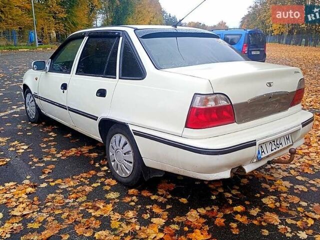 Белый Дэу Нексия, объемом двигателя 1.5 л и пробегом 325 тыс. км за 1500 $, фото 1 на Automoto.ua