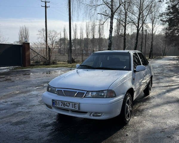 Белый Дэу Нексия, объемом двигателя 1.5 л и пробегом 130 тыс. км за 1800 $, фото 1 на Automoto.ua