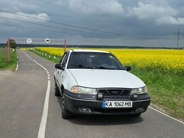Білий Деу Нексія, об'ємом двигуна 1.5 л та пробігом 200 тис. км за 1300 $, фото 1 на Automoto.ua