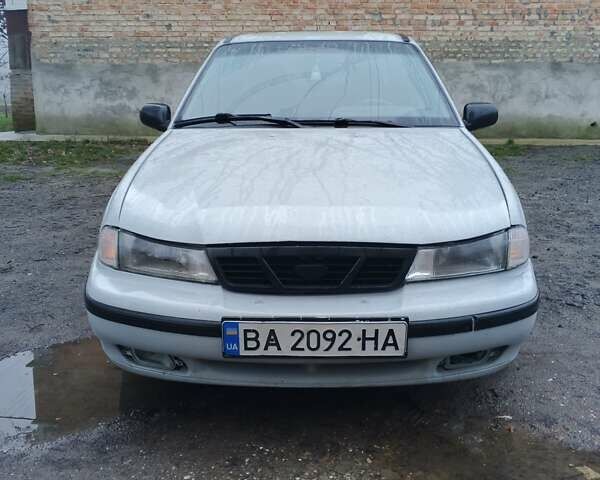 Белый Дэу Нексия, объемом двигателя 1.5 л и пробегом 340 тыс. км за 1350 $, фото 1 на Automoto.ua