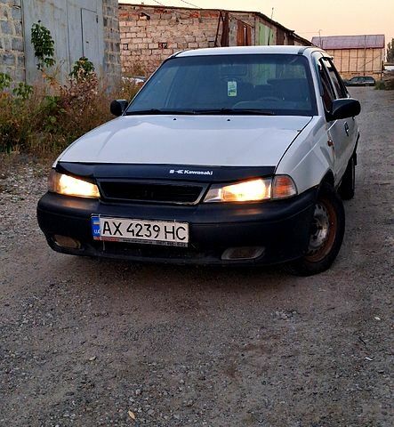 Дэу Нексия 2007 в Харькове на Automoto.ua Белый Дэу Нексия, объемом двигателя 1.5 л и пробегом 263 тыс. км за 1000 $, фото 1 на Automoto.ua