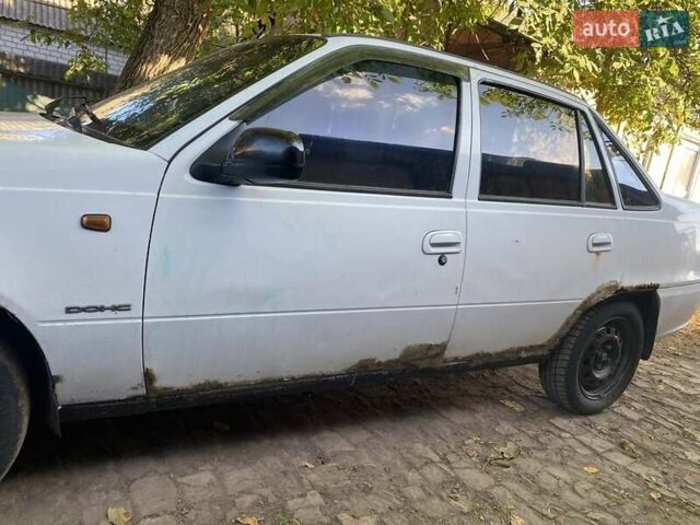 Белый Дэу Нексия, объемом двигателя 1.6 л и пробегом 400 тыс. км за 1335 $, фото 1 на Automoto.ua