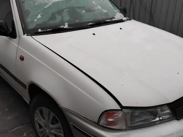 Белый Дэу Нексия, объемом двигателя 1 л и пробегом 160 тыс. км за 1350 $, фото 1 на Automoto.ua