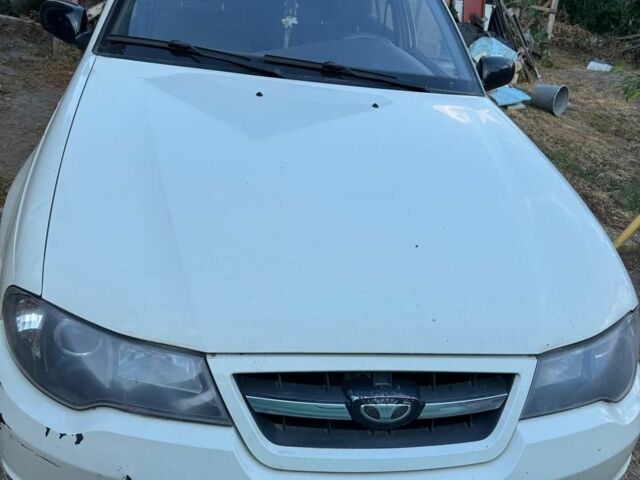 Белый Дэу Нексия, объемом двигателя 1.5 л и пробегом 97 тыс. км за 1700 $, фото 1 на Automoto.ua