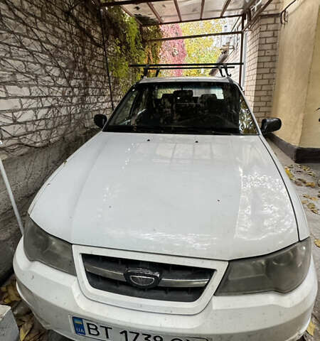 Білий Деу Нексія, об'ємом двигуна 1.5 л та пробігом 330 тис. км за 1800 $, фото 1 на Automoto.ua