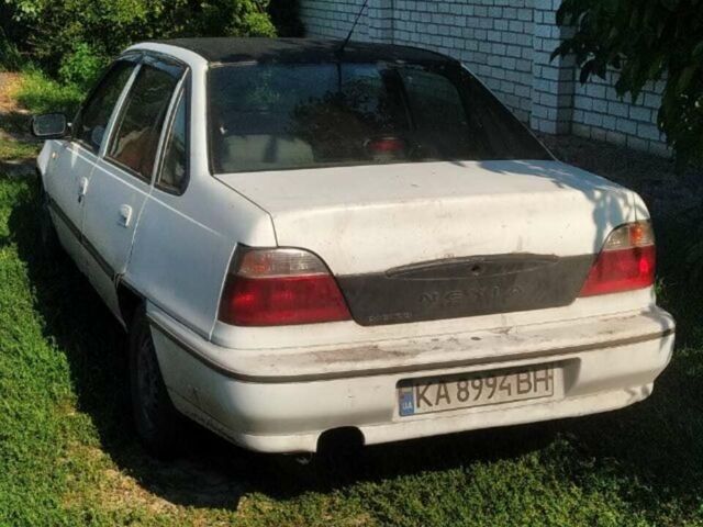 Белый Дэу Нексия, объемом двигателя 1.5 л и пробегом 240 тыс. км за 1500 $, фото 1 на Automoto.ua