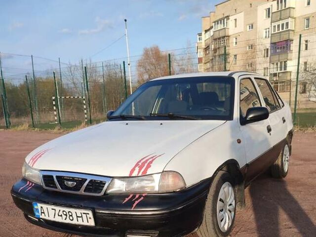 Білий Деу Нексія, об'ємом двигуна 1.5 л та пробігом 333 тис. км за 1300 $, фото 1 на Automoto.ua