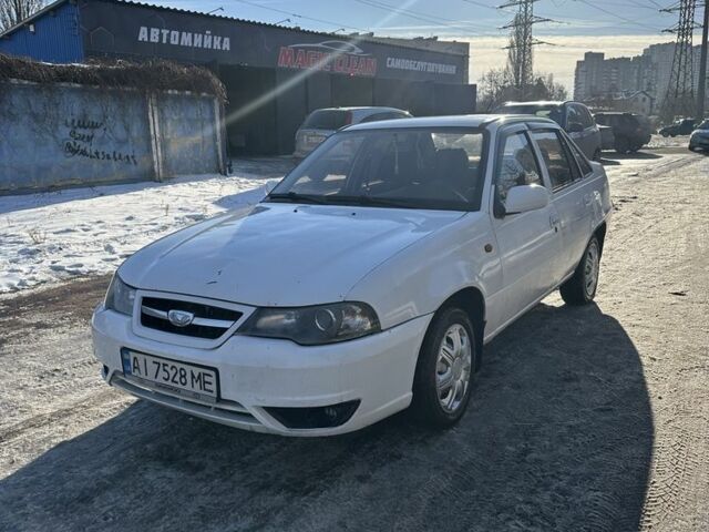 Белый Дэу Нексия, объемом двигателя 1.5 л и пробегом 186 тыс. км за 1300 $, фото 1 на Automoto.ua