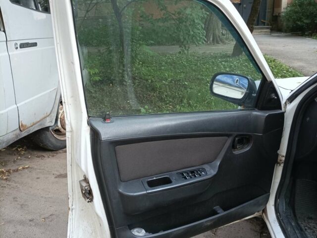 Білий Деу Нексія, об'ємом двигуна 1.5 л та пробігом 200 тис. км за 1500 $, фото 1 на Automoto.ua