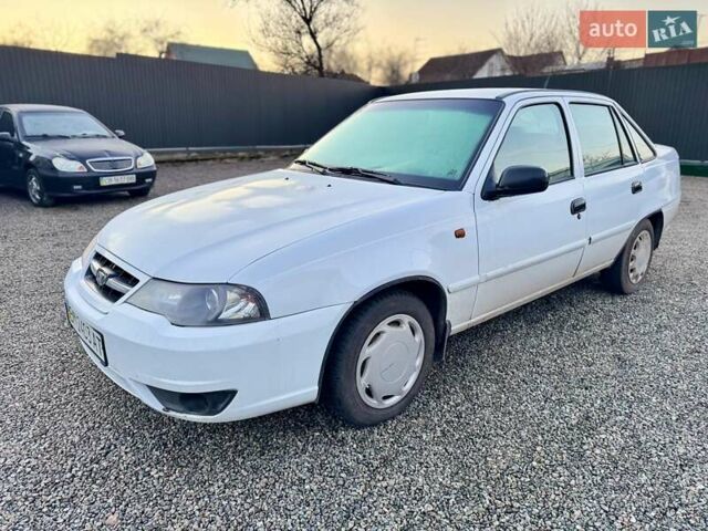 Белый Дэу Нексия, объемом двигателя 1.5 л и пробегом 209 тыс. км за 2399 $, фото 1 на Automoto.ua