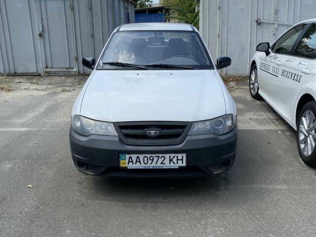 Белый Дэу Нексия, объемом двигателя 1.5 л и пробегом 102 тыс. км за 1800 $, фото 1 на Automoto.ua