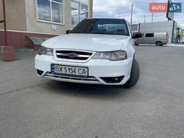 Белый Дэу Нексия, объемом двигателя 1.5 л и пробегом 252 тыс. км за 1900 $, фото 1 на Automoto.ua