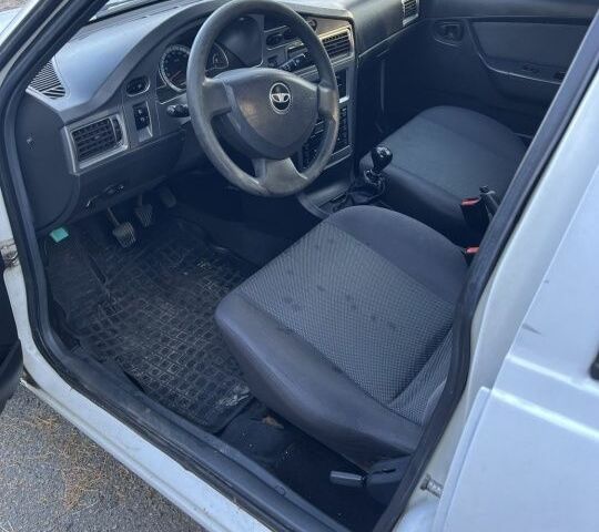 Білий Деу Нексія, об'ємом двигуна 1.5 л та пробігом 325 тис. км за 1350 $, фото 1 на Automoto.ua