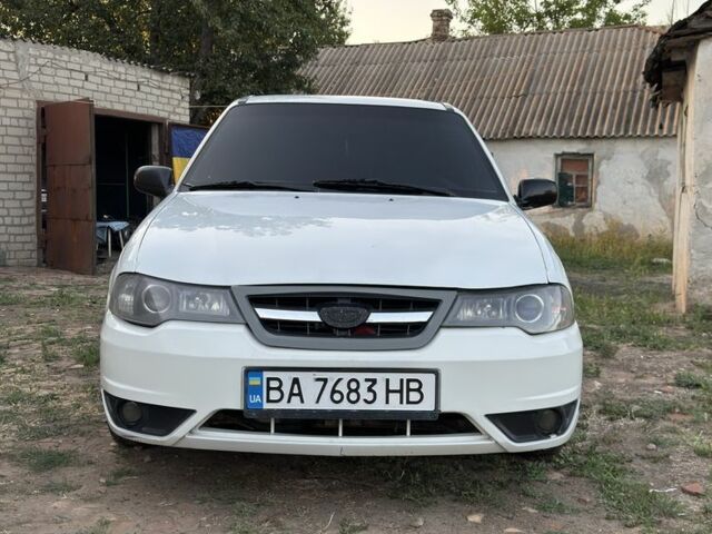 Білий Деу Нексія, об'ємом двигуна 1.6 л та пробігом 170 тис. км за 1700 $, фото 1 на Automoto.ua