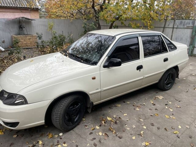 Білий Деу Нексія, об'ємом двигуна 1.5 л та пробігом 76 тис. км за 3800 $, фото 1 на Automoto.ua