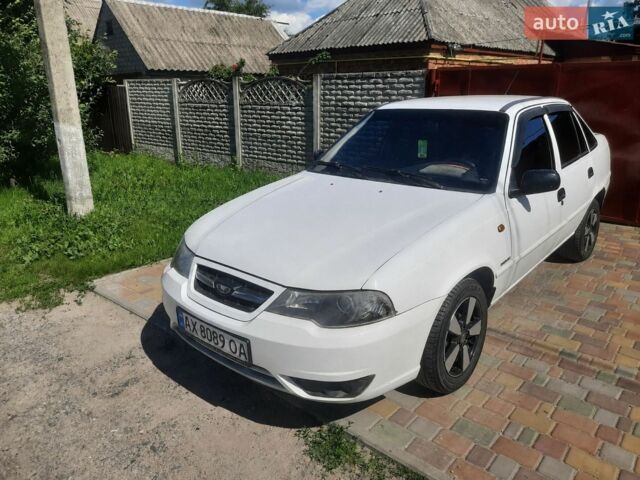 Белый Дэу Нексия, объемом двигателя 1.6 л и пробегом 179 тыс. км за 1800 $, фото 1 на Automoto.ua