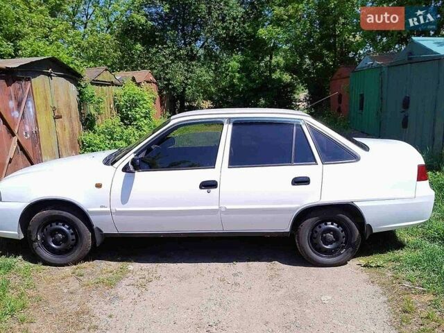 Білий Деу Нексія, об'ємом двигуна 1.5 л та пробігом 80 тис. км за 2500 $, фото 1 на Automoto.ua