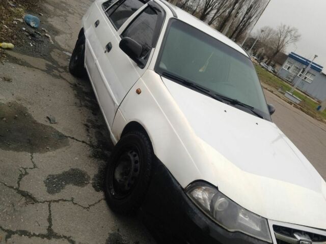 Белый Дэу Нексия, объемом двигателя 1.6 л и пробегом 145 тыс. км за 1570 $, фото 1 на Automoto.ua