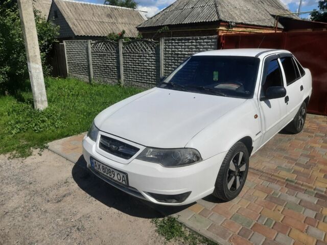 Білий Деу Нексія, об'ємом двигуна 1.6 л та пробігом 179 тис. км за 1700 $, фото 1 на Automoto.ua
