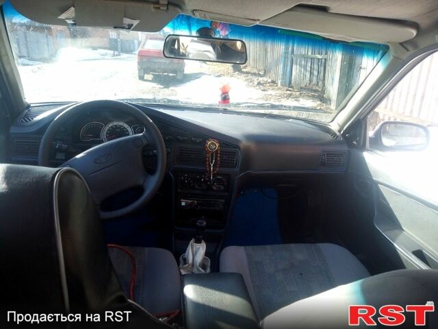 Белый Дэу Нексия, объемом двигателя 1.5 л и пробегом 450 тыс. км за 1600 $, фото 1 на Automoto.ua