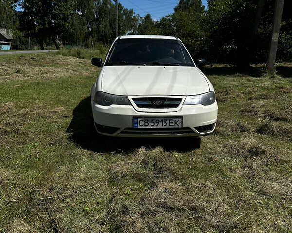 Білий Деу Нексія, об'ємом двигуна 1.5 л та пробігом 193 тис. км за 2500 $, фото 1 на Automoto.ua