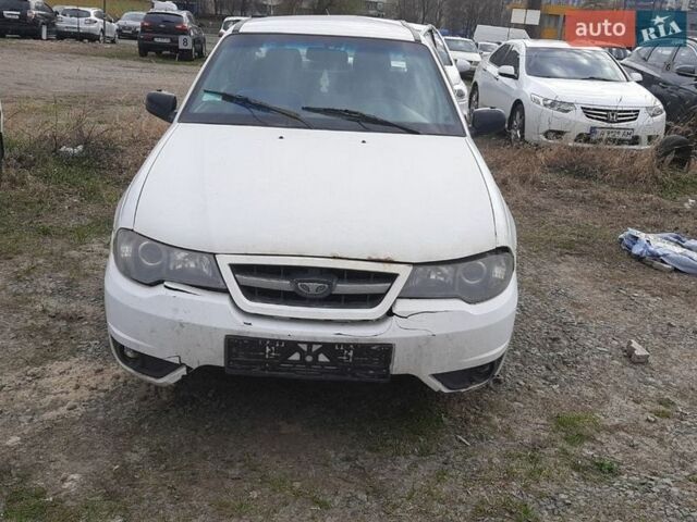 Белый Дэу Нексия, объемом двигателя 1.5 л и пробегом 268 тыс. км за 504 $, фото 1 на Automoto.ua