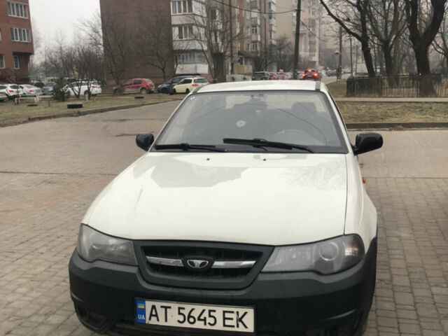 Белый Дэу Нексия, объемом двигателя 1.5 л и пробегом 138 тыс. км за 2500 $, фото 1 на Automoto.ua