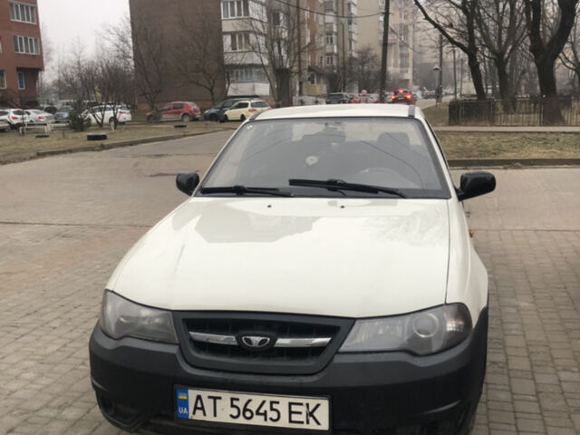 Белый Дэу Нексия, объемом двигателя 1.5 л и пробегом 138 тыс. км за 2500 $, фото 1 на Automoto.ua