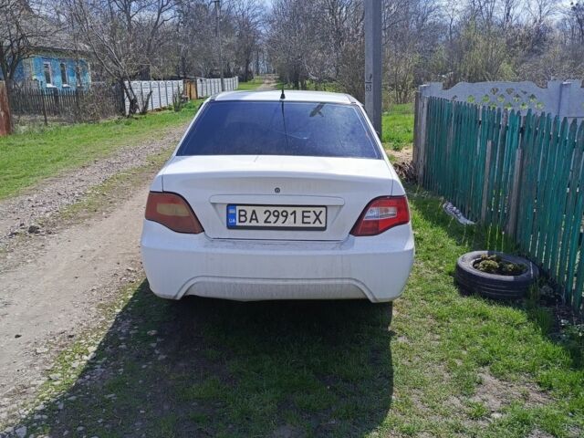 Белый Дэу Нексия, объемом двигателя 1.5 л и пробегом 309 тыс. км за 1600 $, фото 1 на Automoto.ua