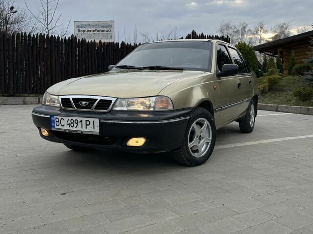 Бежевий Деу Нексія, об'ємом двигуна 1.5 л та пробігом 178 тис. км за 1500 $, фото 1 на Automoto.ua