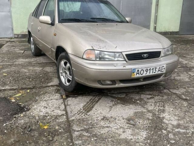 Бежевый Дэу Нексия, объемом двигателя 1.5 л и пробегом 250 тыс. км за 850 $, фото 1 на Automoto.ua