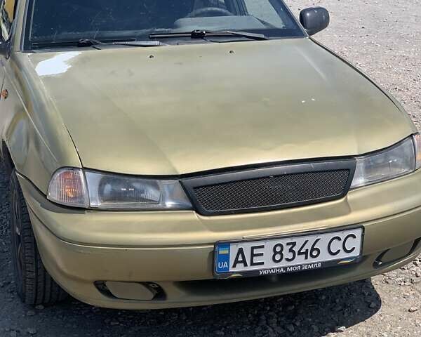 Бежевый Дэу Нексия, объемом двигателя 1.5 л и пробегом 250 тыс. км за 850 $, фото 1 на Automoto.ua