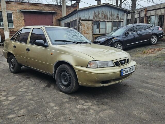 Бежевый Дэу Нексия, объемом двигателя 1.5 л и пробегом 234 тыс. км за 1150 $, фото 1 на Automoto.ua