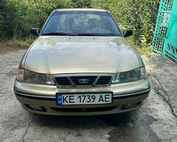Бежевый Дэу Нексия, объемом двигателя 1.5 л и пробегом 99 тыс. км за 2000 $, фото 1 на Automoto.ua