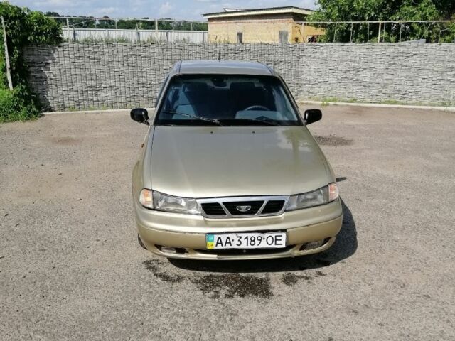 Бежевий Деу Нексія, об'ємом двигуна 1.5 л та пробігом 173 тис. км за 617 $, фото 1 на Automoto.ua
