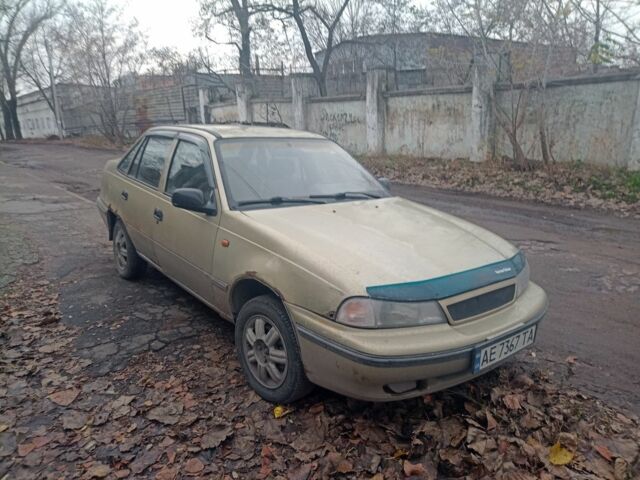 Бежевый Дэу Нексия, объемом двигателя 1.5 л и пробегом 368 тыс. км за 750 $, фото 1 на Automoto.ua