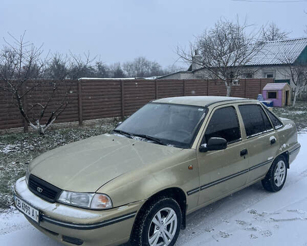 Бежевий Деу Нексія, об'ємом двигуна 1.5 л та пробігом 130 тис. км за 2100 $, фото 1 на Automoto.ua