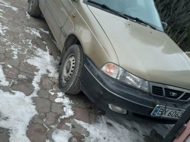 Бежевый Дэу Нексия, объемом двигателя 1.5 л и пробегом 245 тыс. км за 1900 $, фото 1 на Automoto.ua