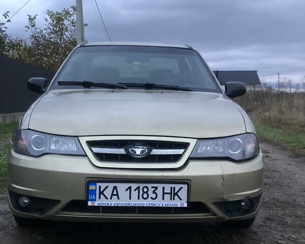 Бежевий Деу Нексія, об'ємом двигуна 1.6 л та пробігом 171 тис. км за 1550 $, фото 1 на Automoto.ua