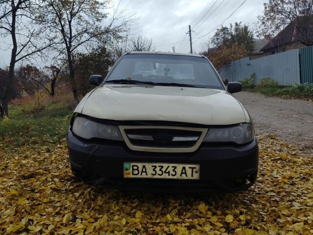 Бежевий Деу Нексія, об'ємом двигуна 1.5 л та пробігом 88 тис. км за 1200 $, фото 1 на Automoto.ua