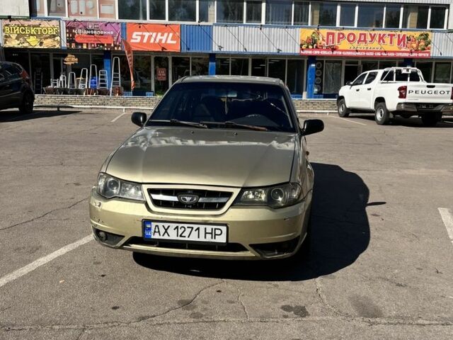 Бежевий Деу Нексія, об'ємом двигуна 1.5 л та пробігом 260 тис. км за 1700 $, фото 1 на Automoto.ua