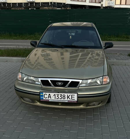 Бежевый Дэу Нексия, объемом двигателя 1.5 л и пробегом 147 тыс. км за 2200 $, фото 1 на Automoto.ua