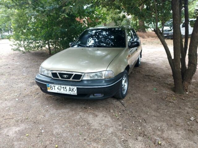 Бежевый Дэу Нексия, объемом двигателя 0 л и пробегом 460 тыс. км за 2800 $, фото 1 на Automoto.ua