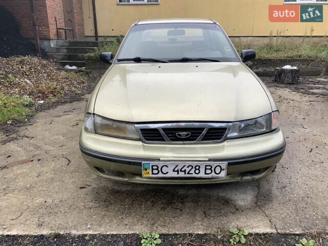 Бежевий Деу Нексія, об'ємом двигуна 1.5 л та пробігом 165 тис. км за 1200 $, фото 1 на Automoto.ua