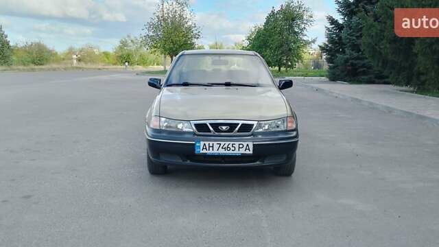 Бежевий Деу Нексія, об'ємом двигуна 1.5 л та пробігом 104 тис. км за 2500 $, фото 1 на Automoto.ua
